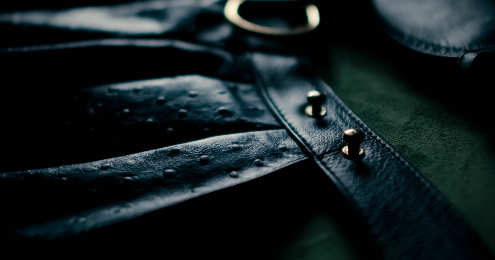 The Luxury Leather Apron in 2026: Why Artisanal Craftsmanship Outlasts Trends