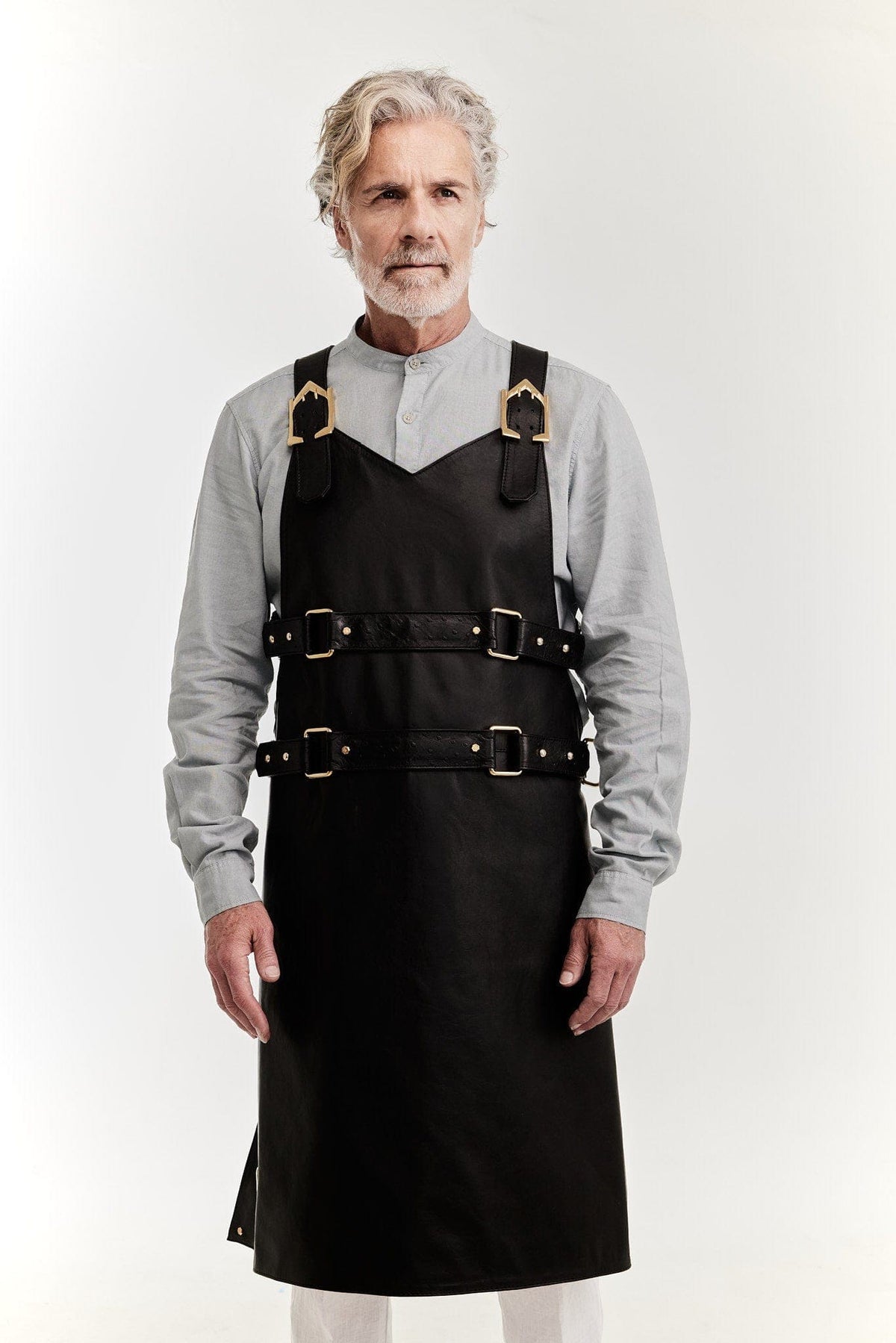 Eskandur men&#39;s black leather luxury premium apron front grey haired mannequin