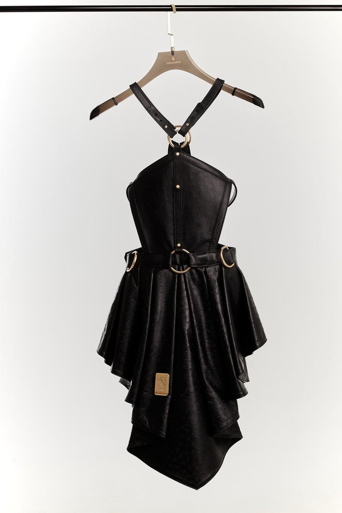 Eskandur women&#39;s black leather luxury premium apron ghost mannequin front picture with gold logo plate hanger