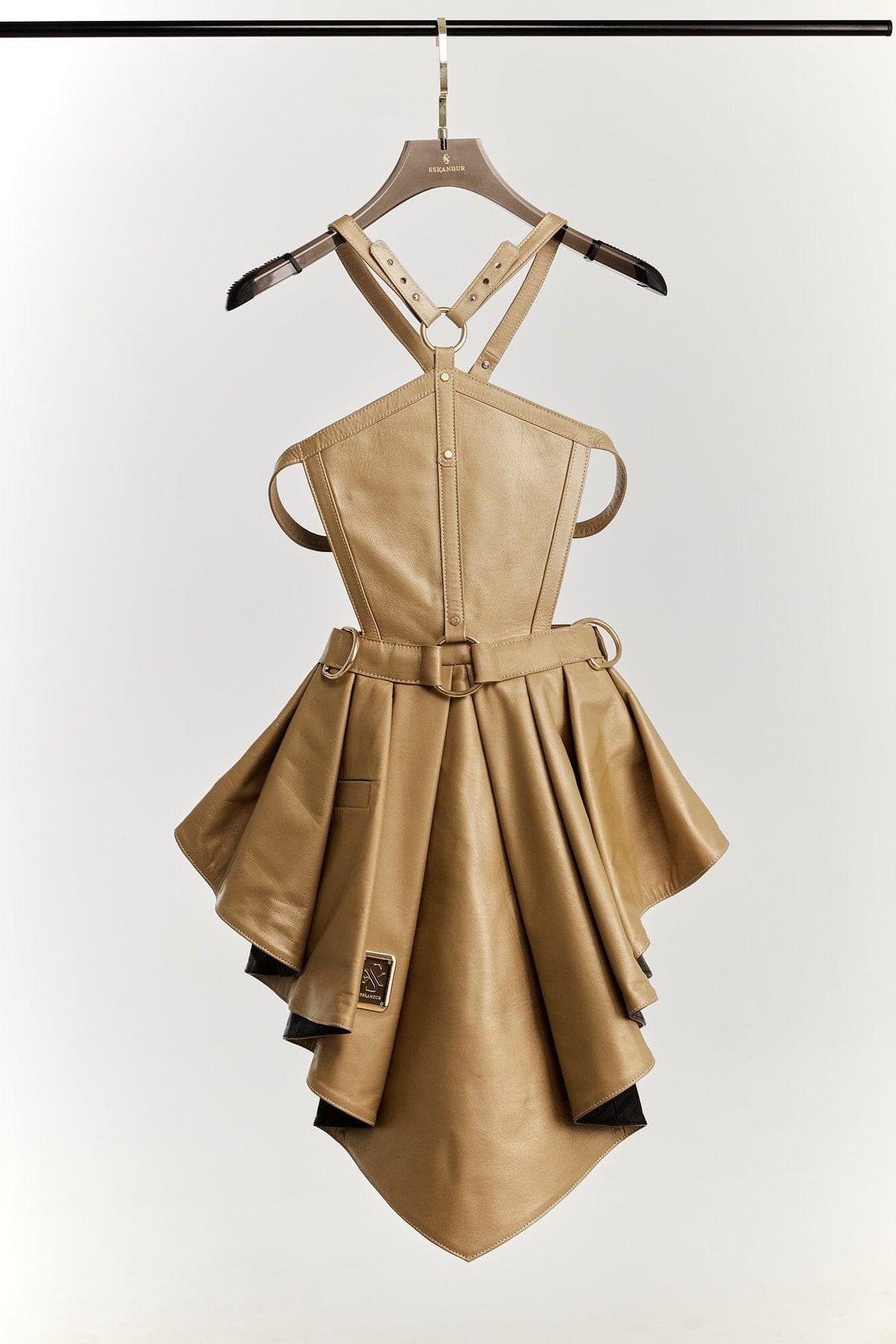 Eskandur women&#39;s gold leather luxury premium apron ghost mannequin front picture with hanger