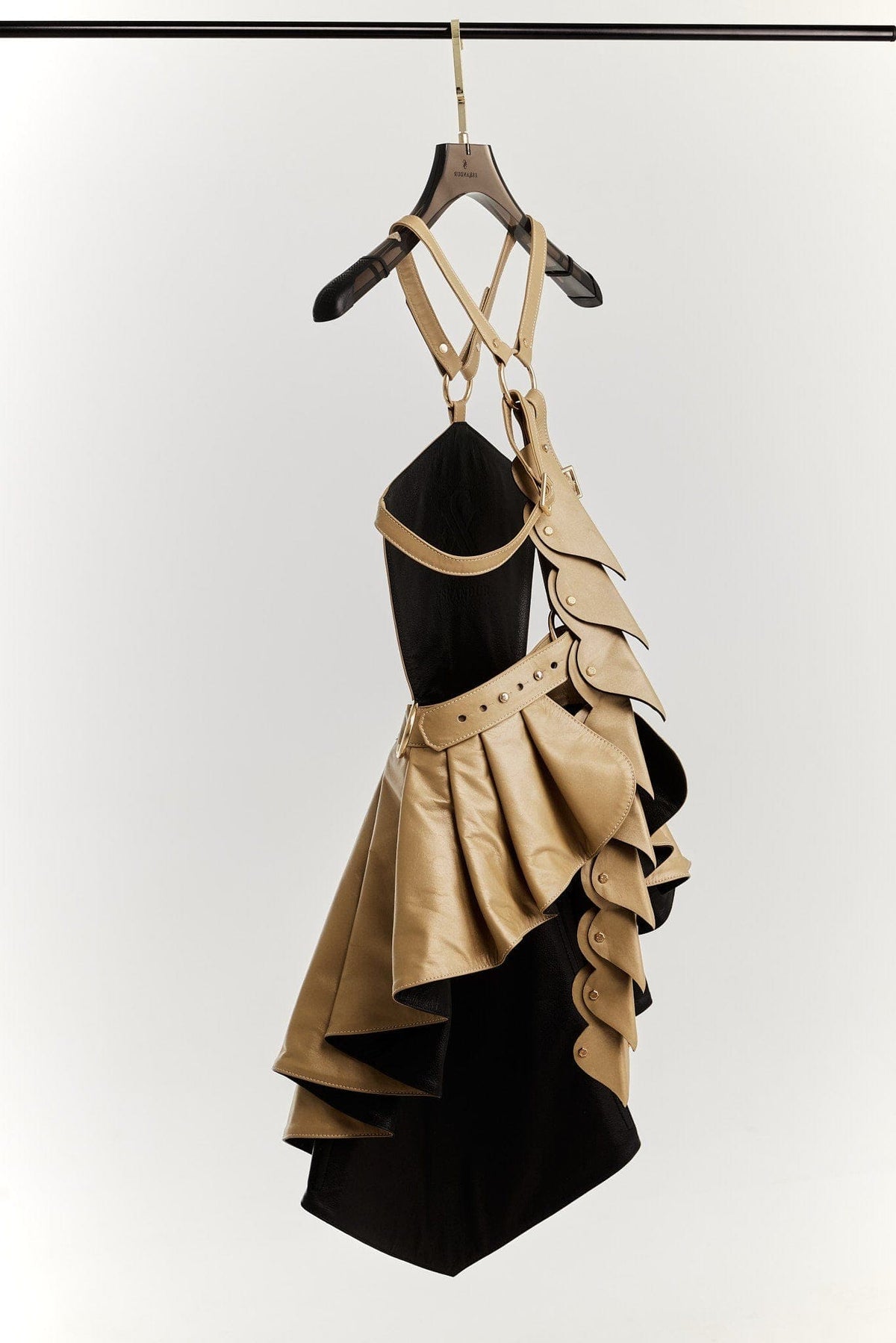 Eskandur women&#39;s gold leather luxury premium apron ghost mannequin side with tail hanger