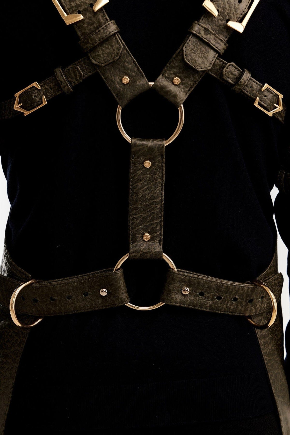 Eskandur men&#39;s green leather luxury premium apron back gold o-rings buckles black shirt