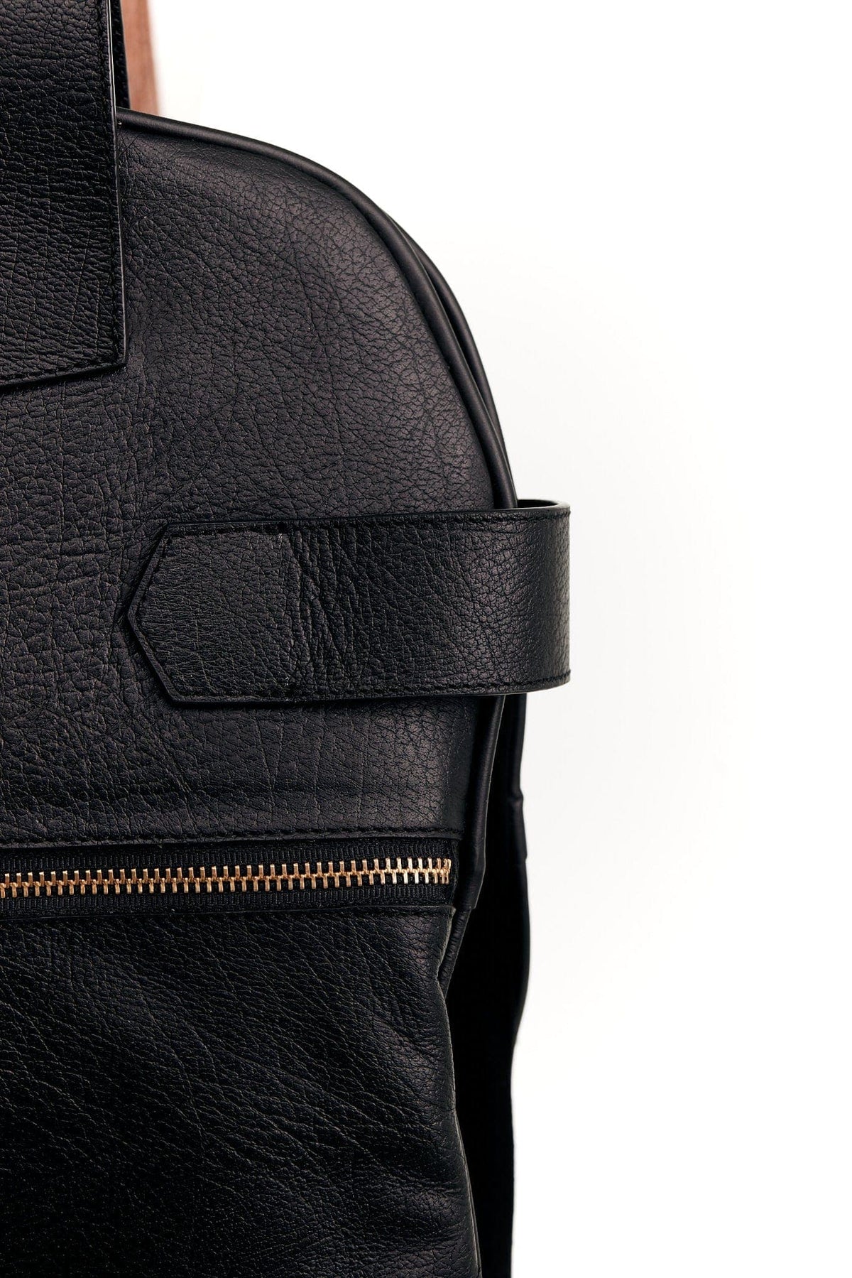 Top right view of the Eskandur black leather luxury garment bag